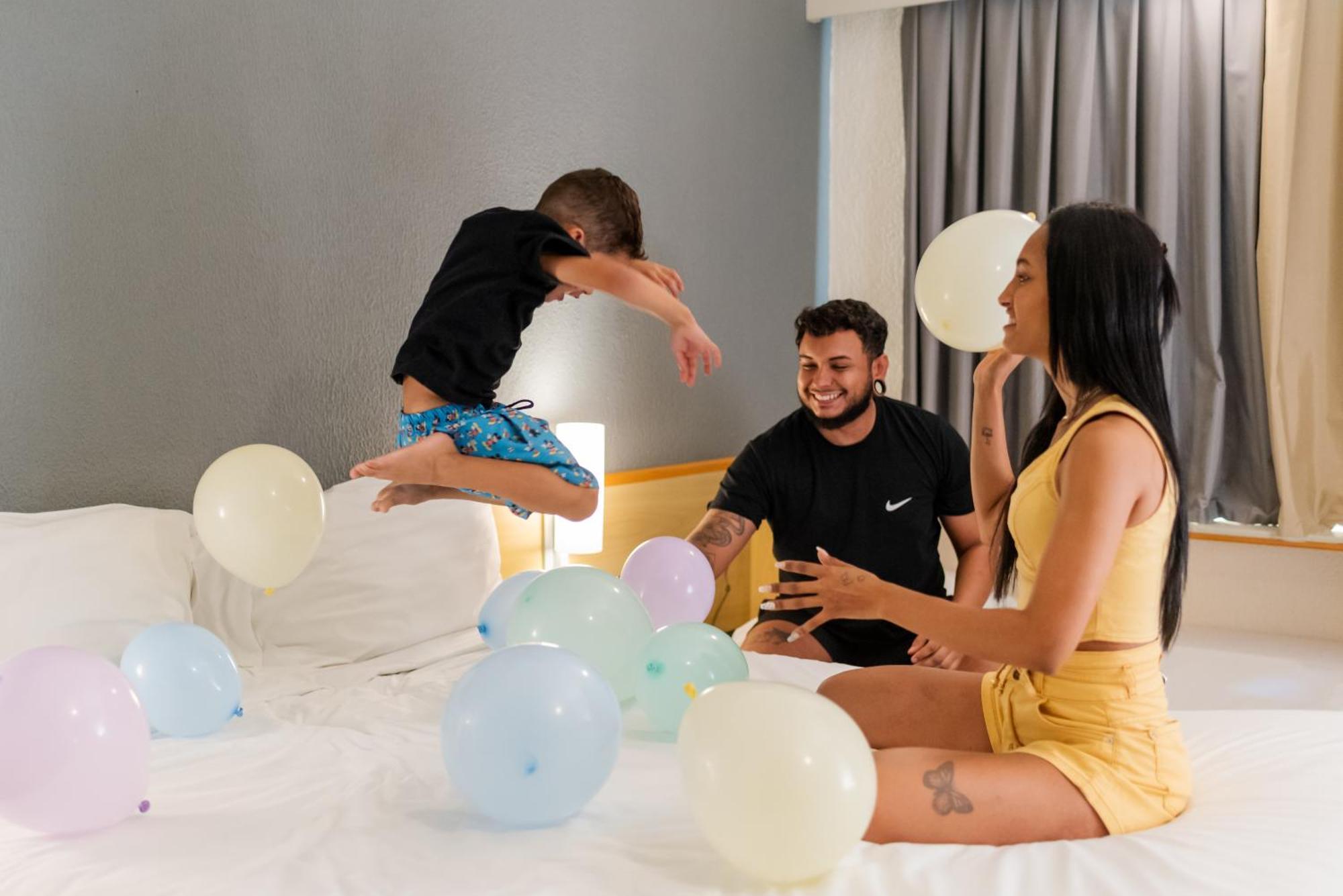 Отель Ibis Criciuma Крисиума Экстерьер фото
