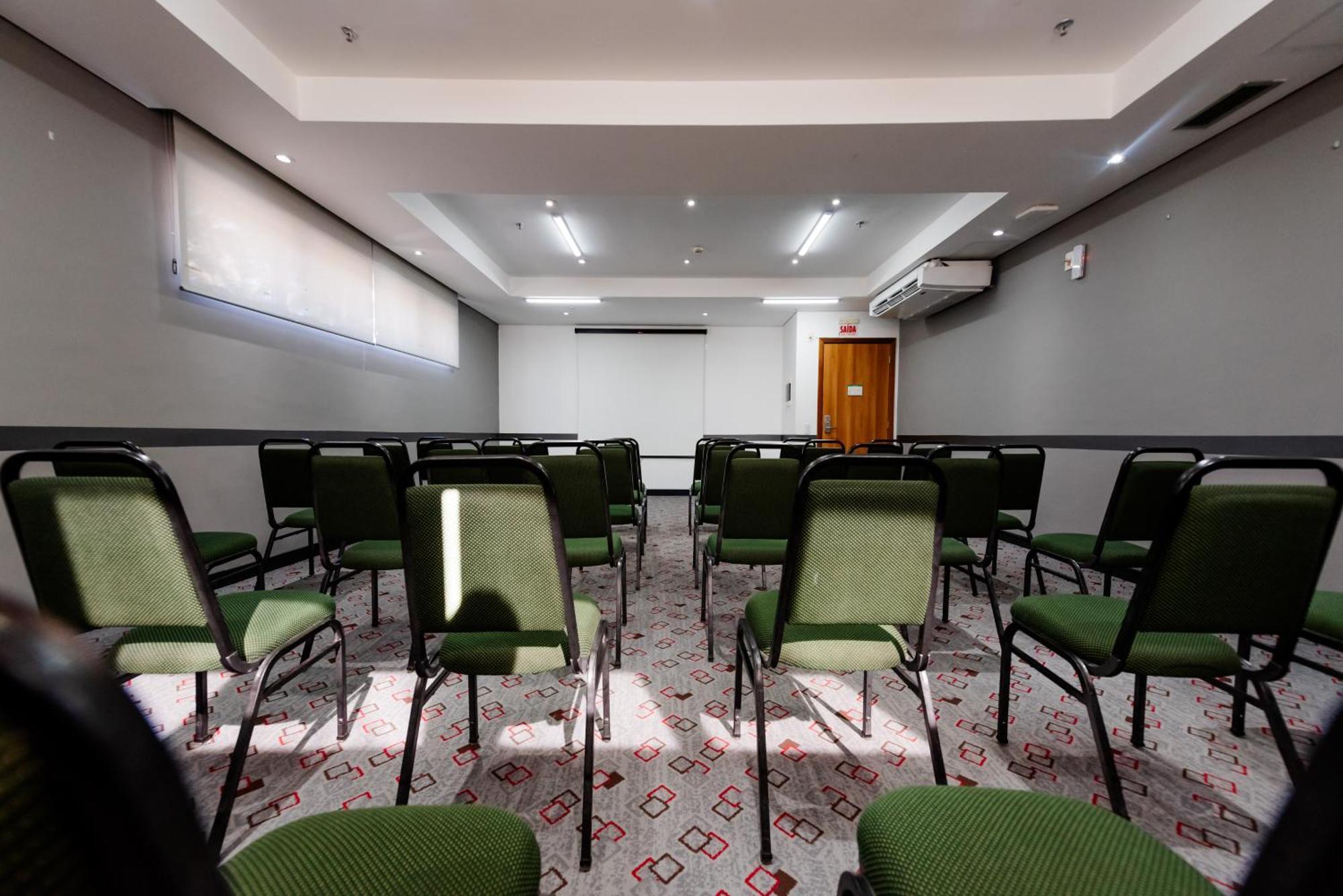 Отель Ibis Criciuma Крисиума Экстерьер фото