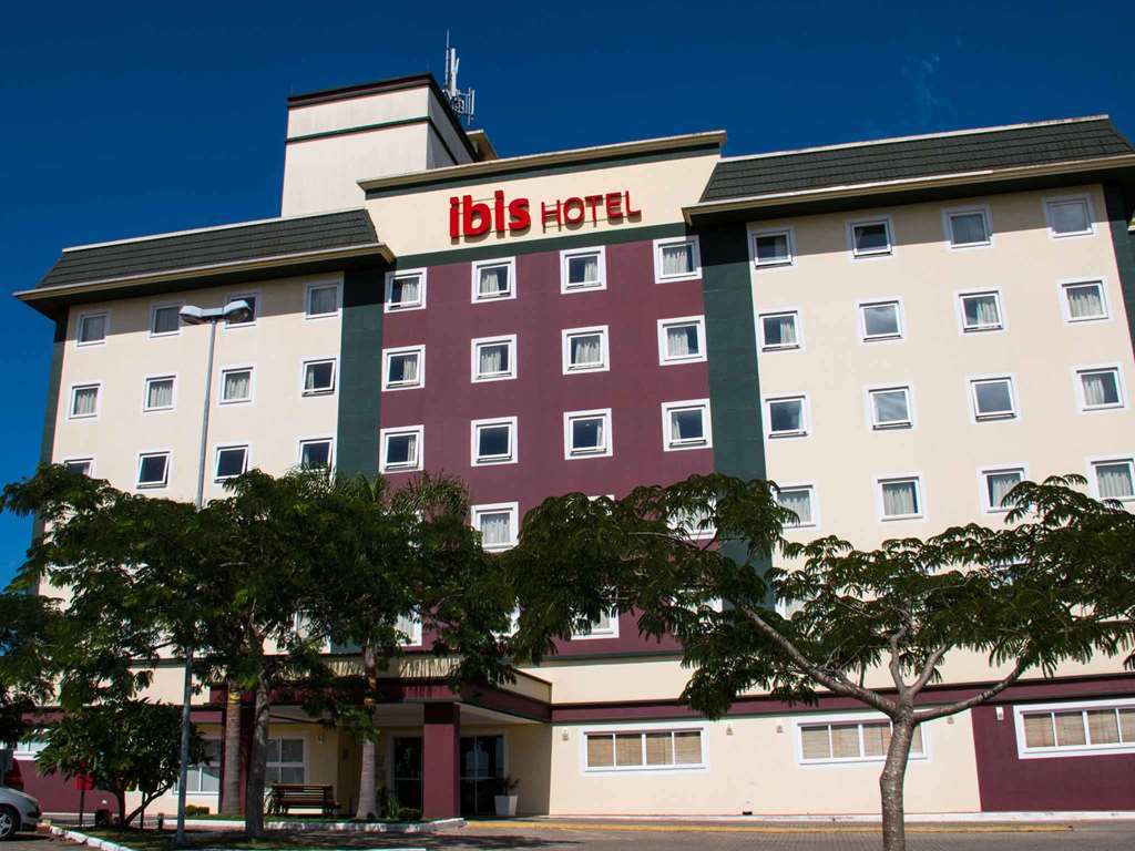 Отель Ibis Criciuma Крисиума Экстерьер фото